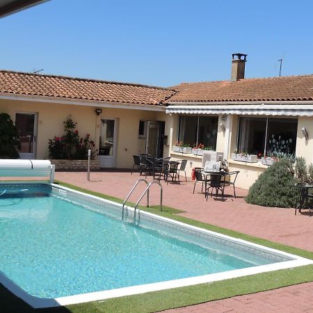 Hotel Auberge Des Charmilles Sainte-Soulle Buitenkant foto