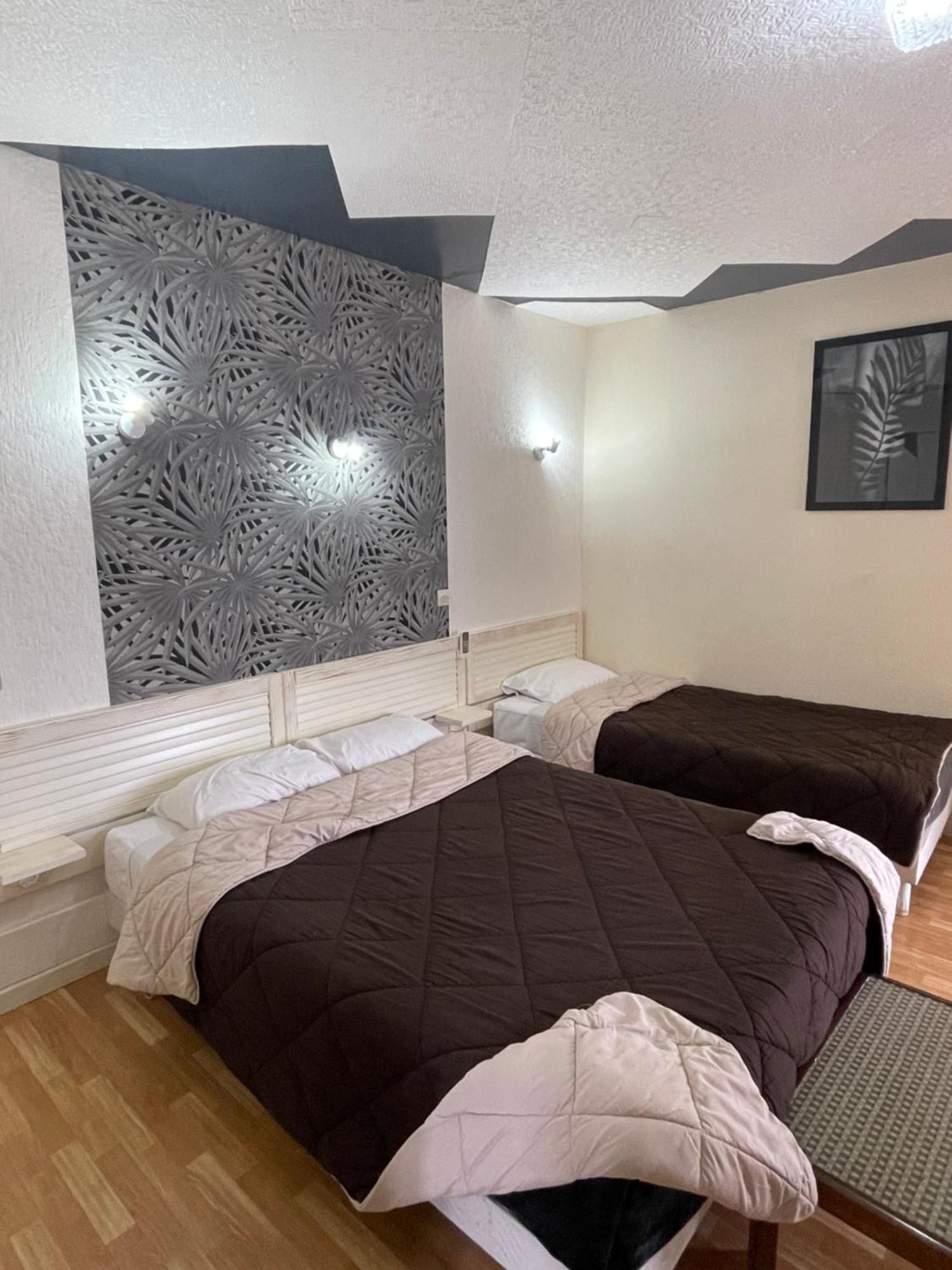 Hotel Auberge Des Charmilles Sainte-Soulle Kamer foto